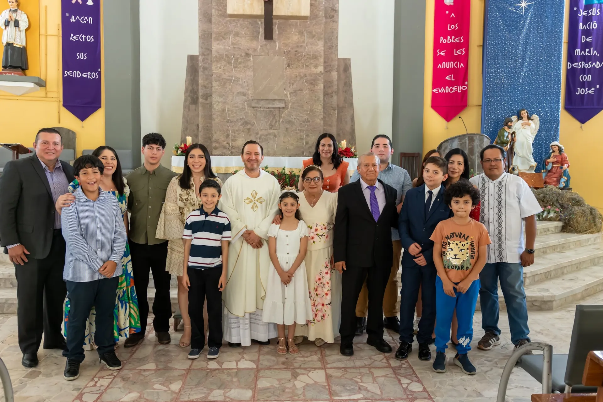 Toma de fotografía y video de las bodas de oro de Carlos y Lupe